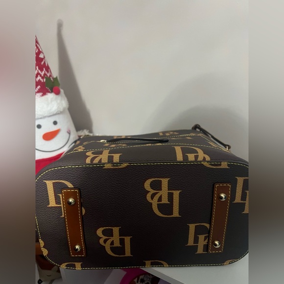 NWT Brown Dooney And Bourke Monogram Ridley Women's Shoulder Bags - Picture 14 of 16